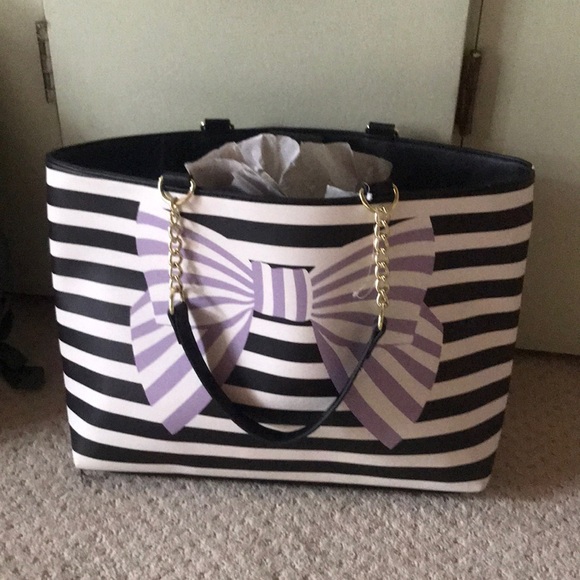 Betsey Johnson Handbags - Betsey Johnson large purple bow stripes bag